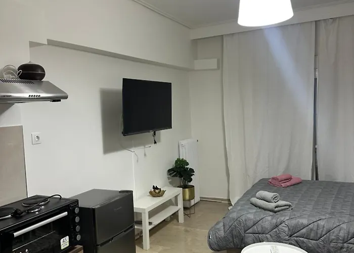 Downtown Balcony Larissa